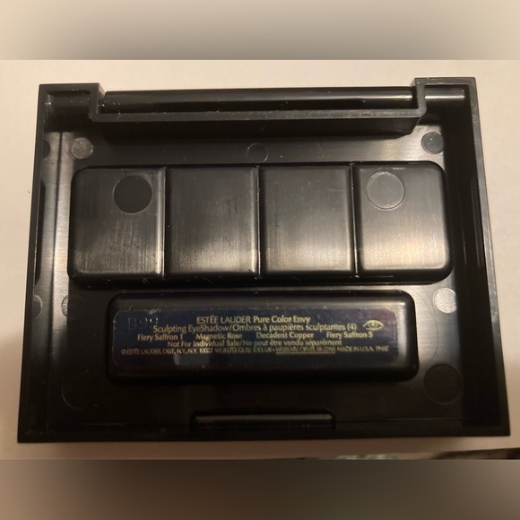 Estée Lauder Pure Color Envy Sculpting Eyeshadow (4)  (Mini Deluxe Travel Size) - Picture 4 of 4